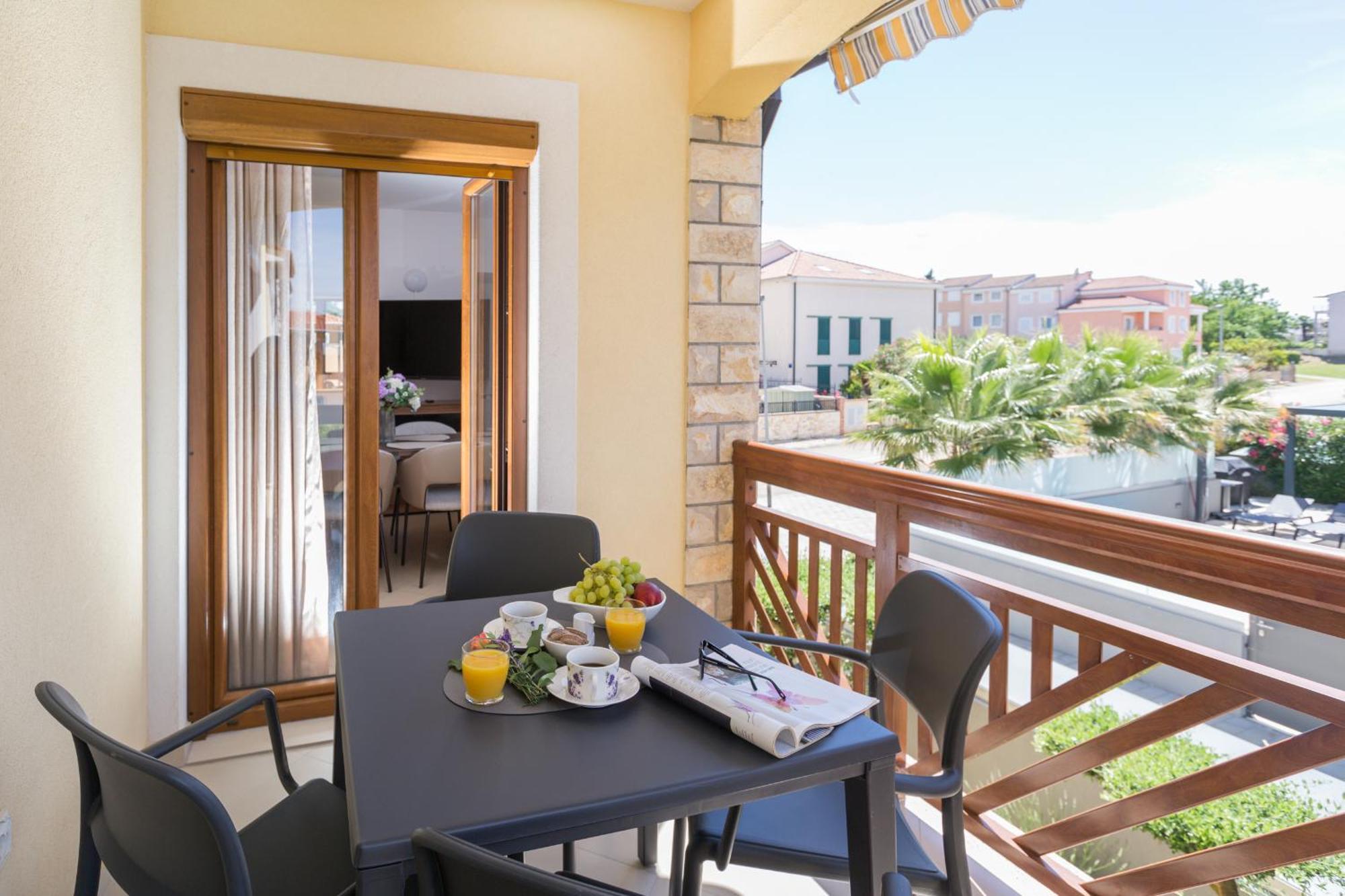 Apartments Bellissima Funtana Kültér fotó