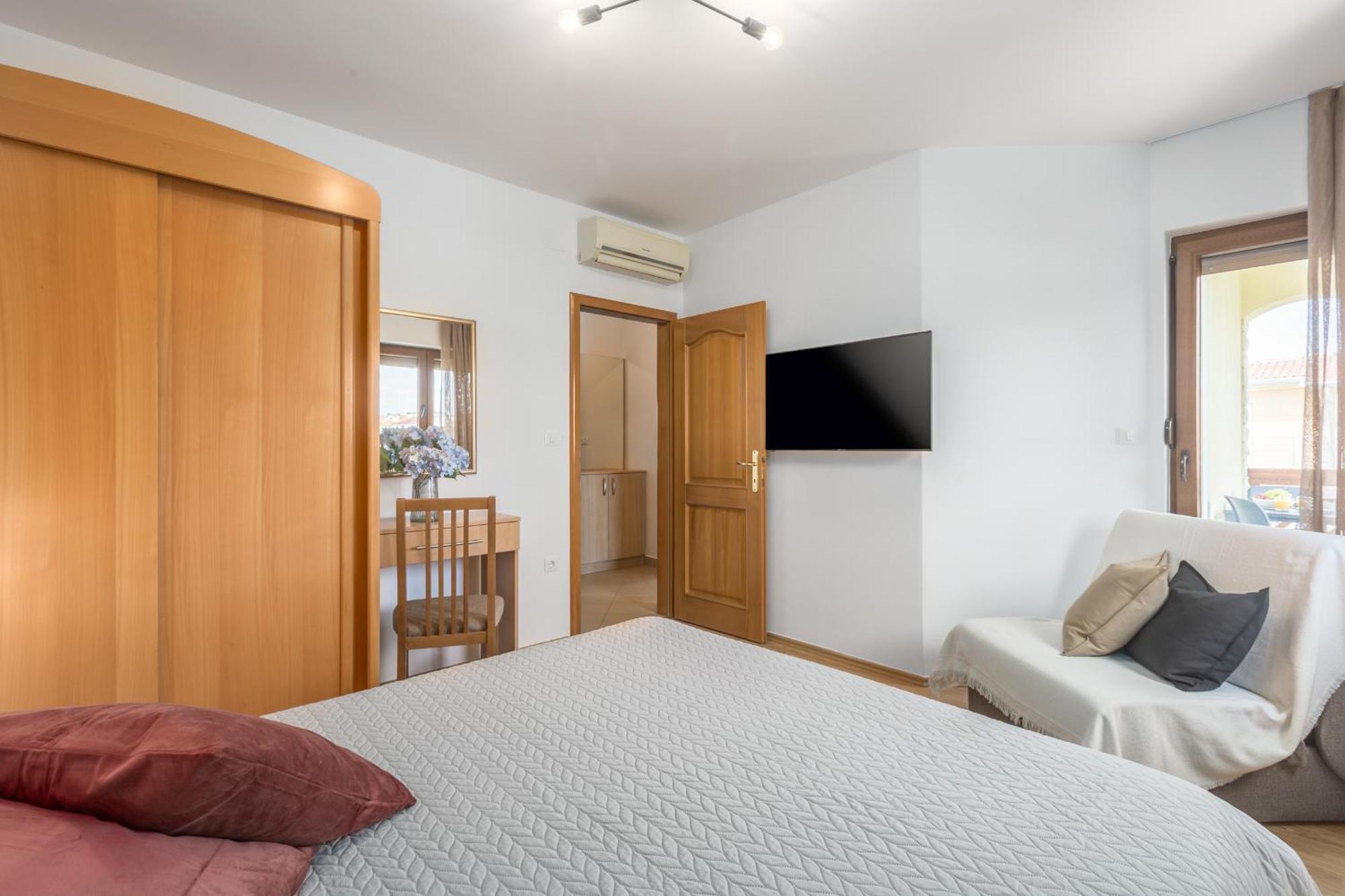 Apartments Bellissima Funtana Kültér fotó