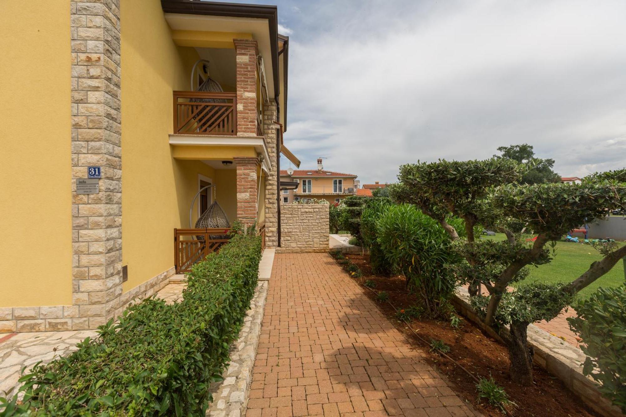 Apartments Bellissima Funtana Kültér fotó