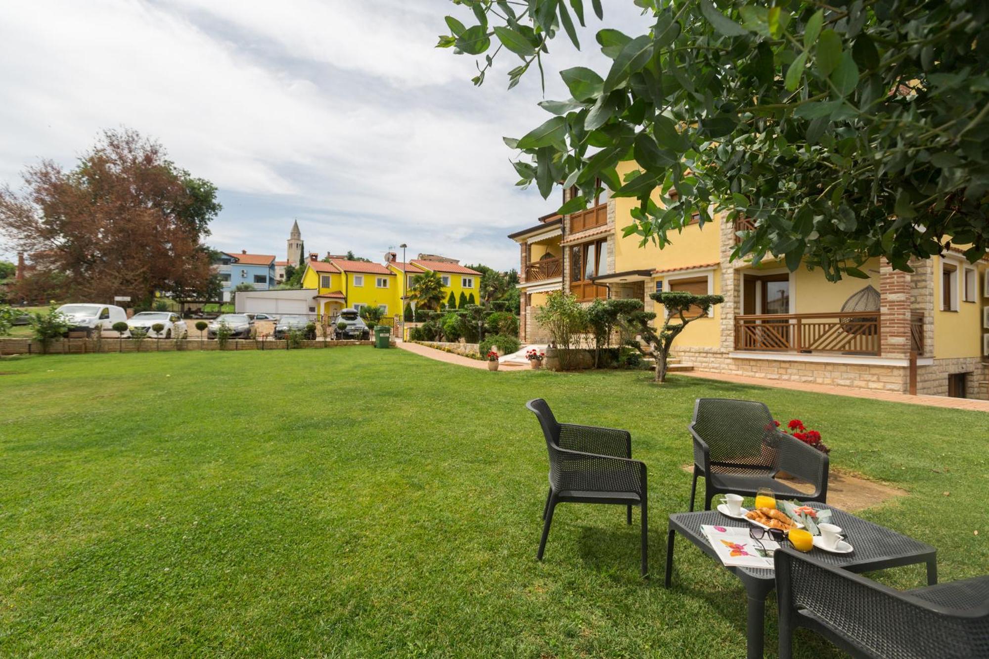Apartments Bellissima Funtana Kültér fotó